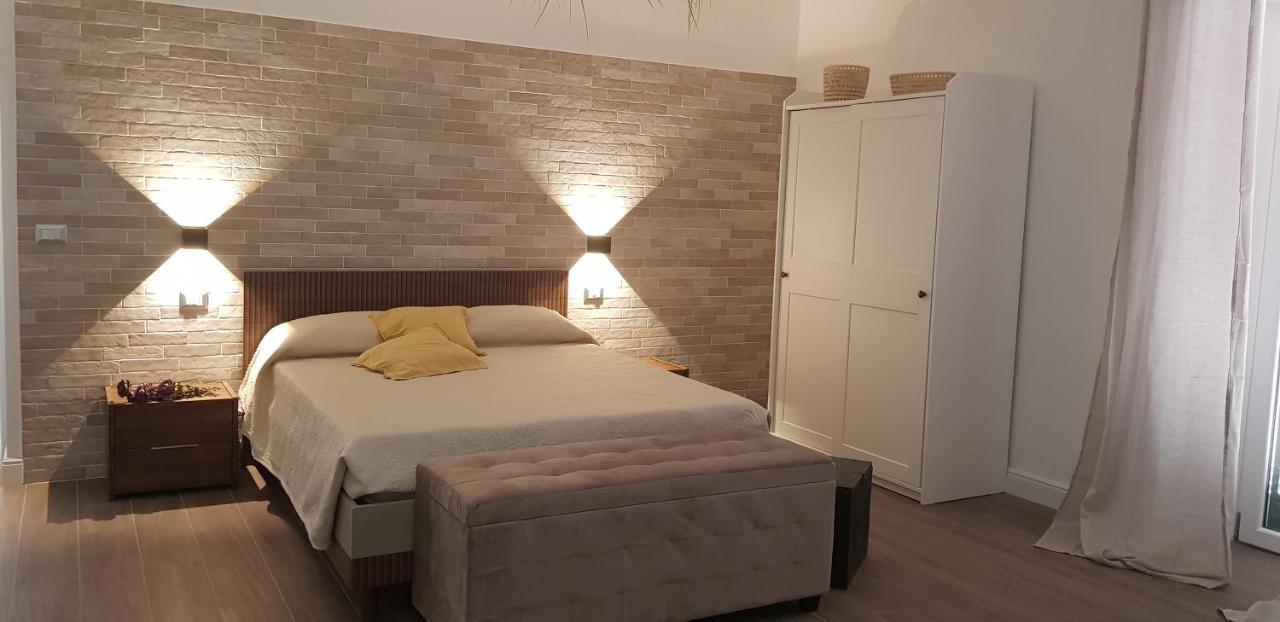 Casa Rosamari - Su Lago Di Posta Fibreno, Appartamento Con Camino Exterior photo